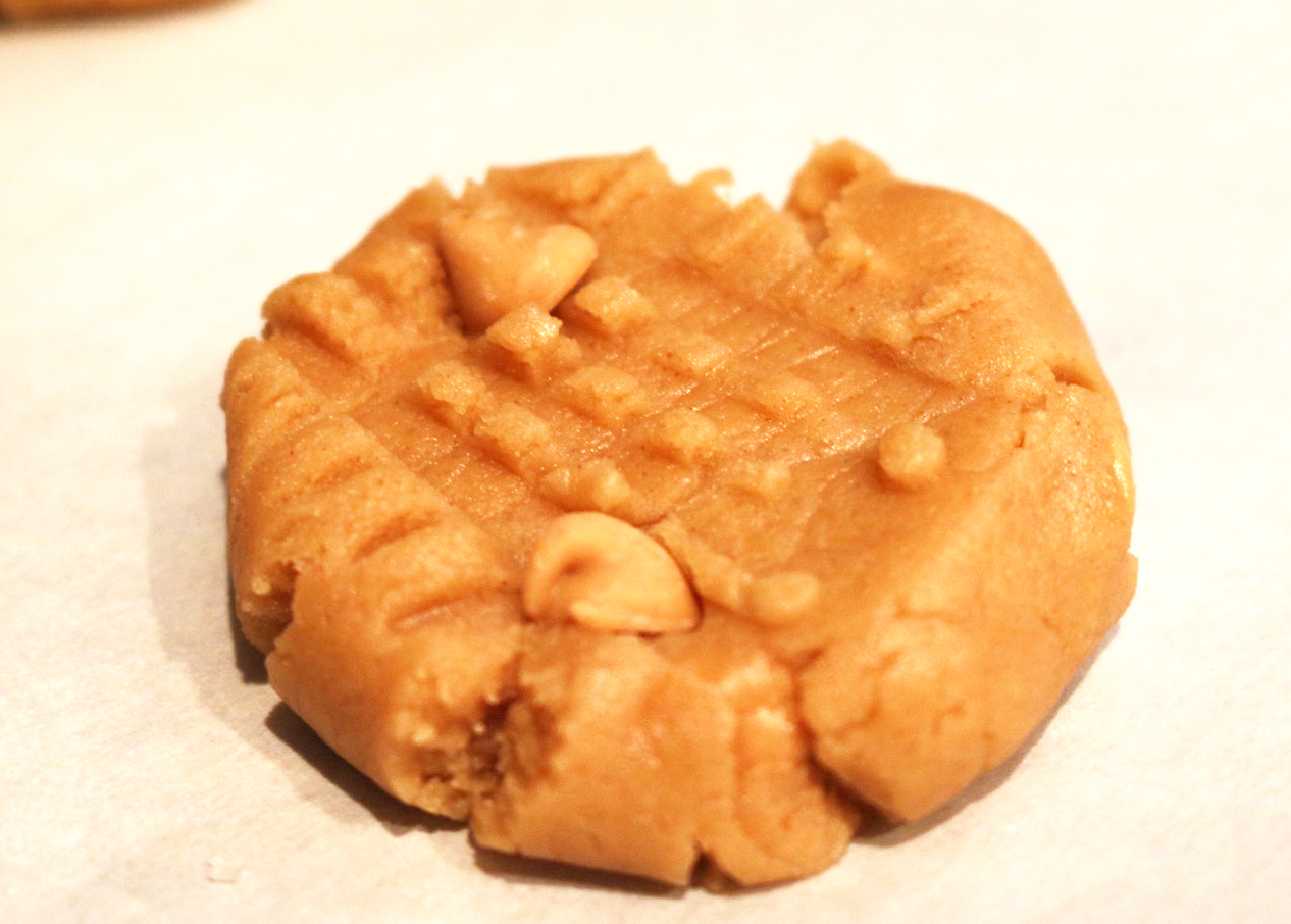 peanut cookie-flat